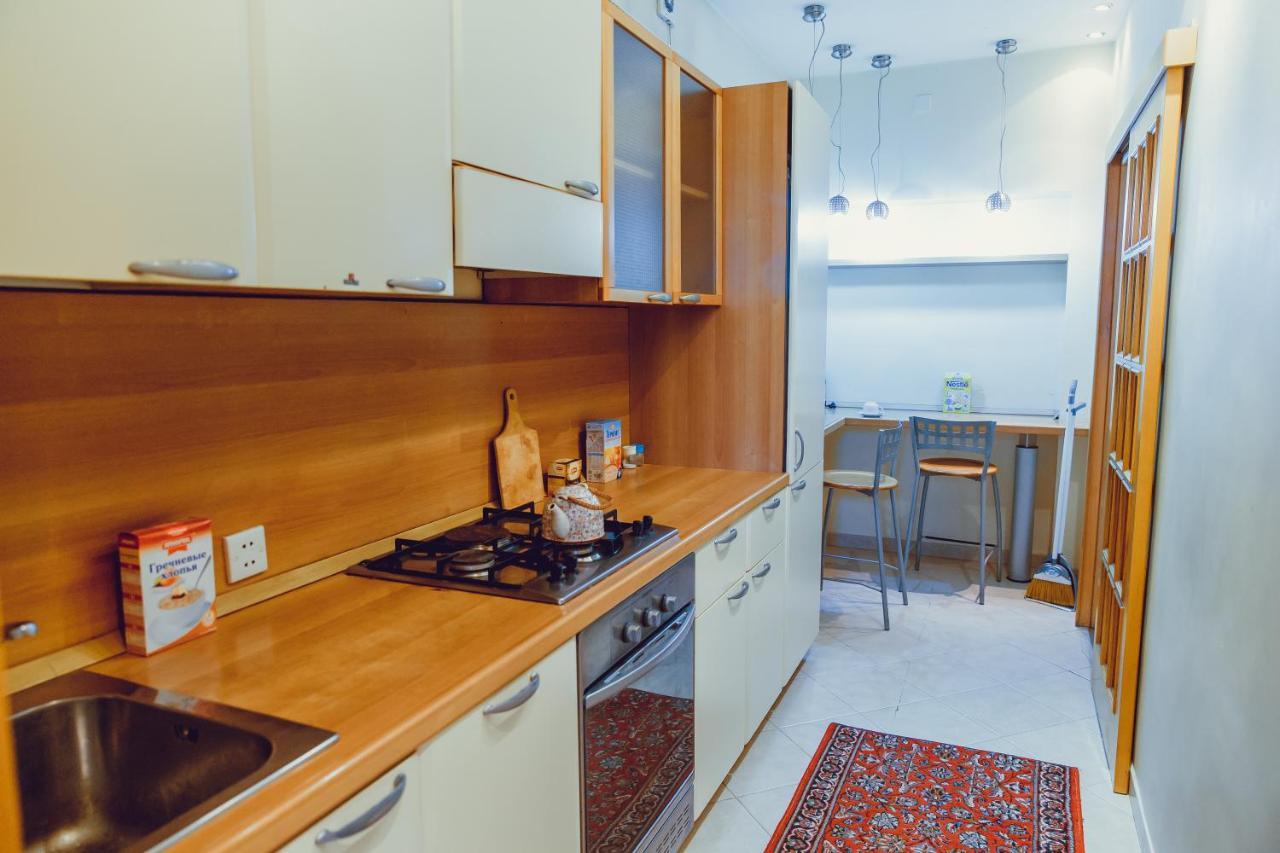 Clock Tower Apartment In Baku Bagian luar foto