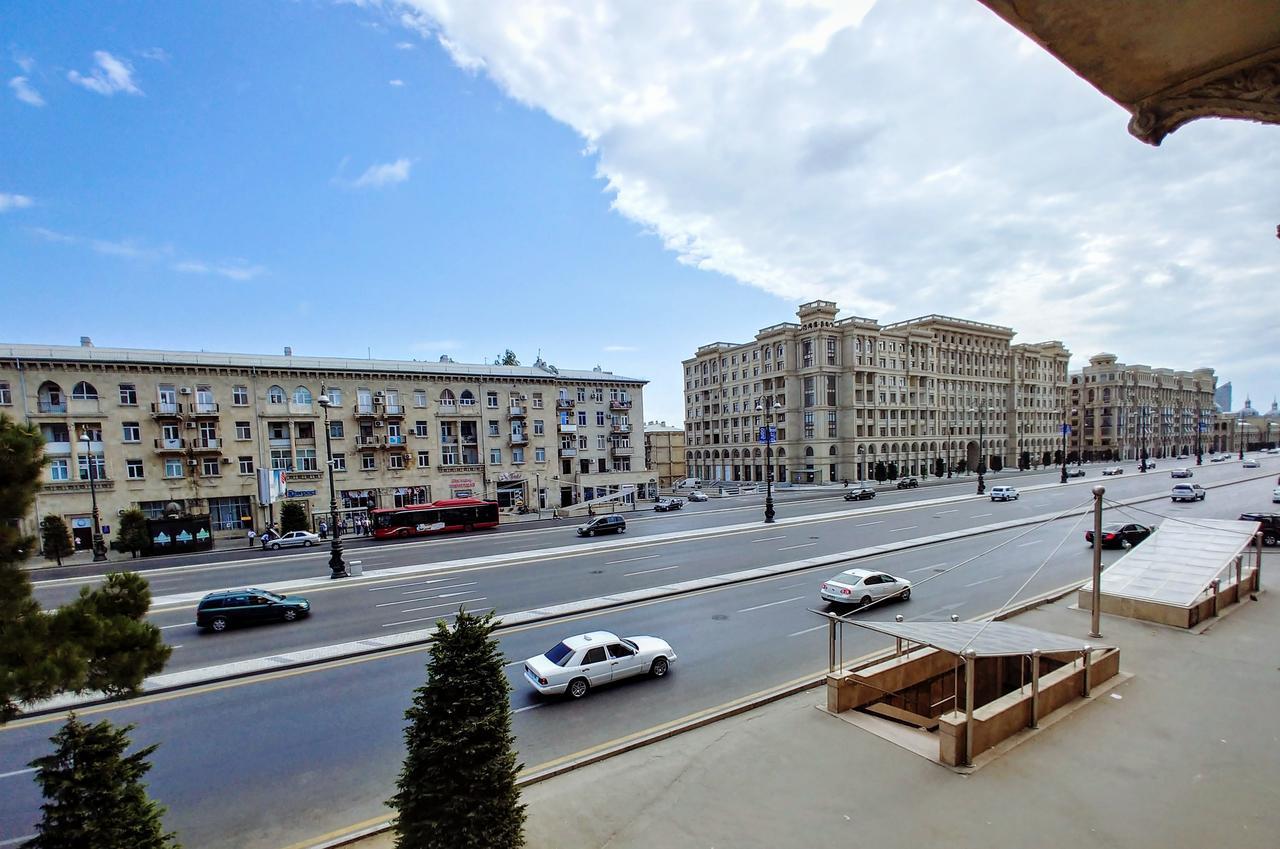 Clock Tower Apartment In Baku Bagian luar foto