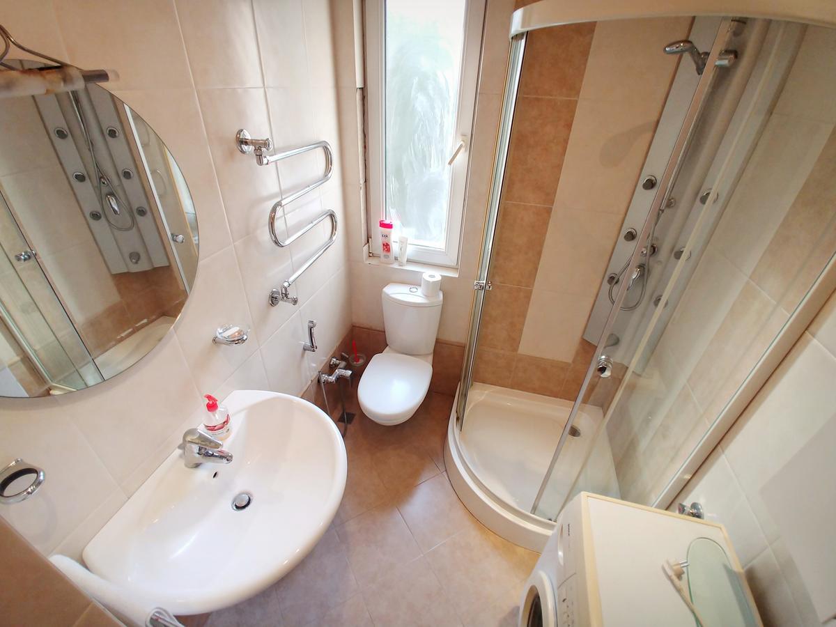 Clock Tower Apartment In Baku Bagian luar foto