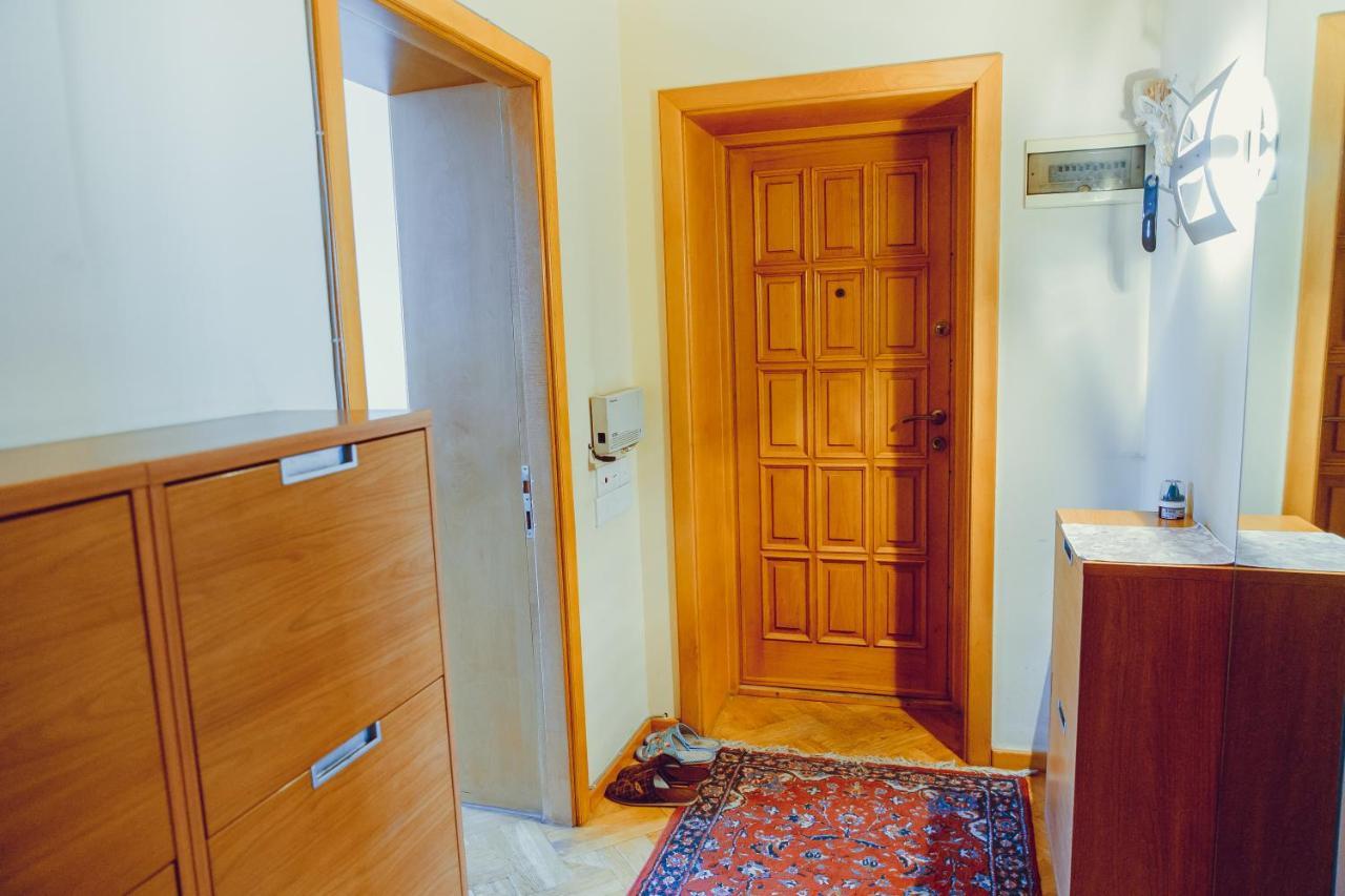 Clock Tower Apartment In Baku Bagian luar foto